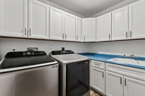8565 SE Pinehaven Avenue Hobe Sound FL 33455