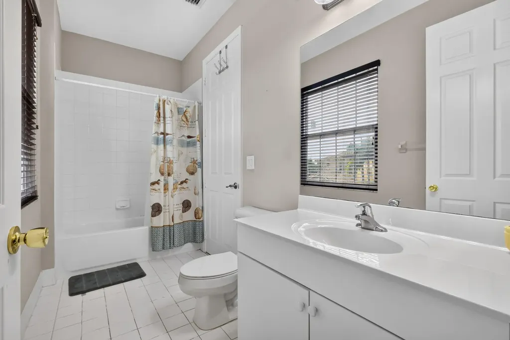 8135 Cantabria Falls Drive Boynton Beach FL 33473
