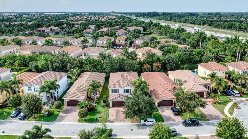 8135 Cantabria Falls Drive Boynton Beach FL 33473