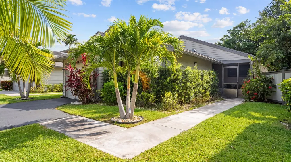 2482 Bedford Mews Drive Wellington FL 33414