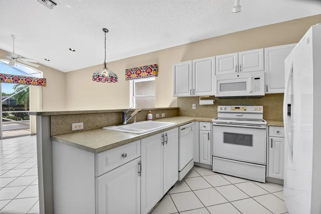 7695 Cherry Blossom Way Boynton Beach FL 33437