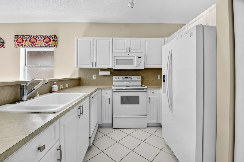 7695 Cherry Blossom Way Boynton Beach FL 33437