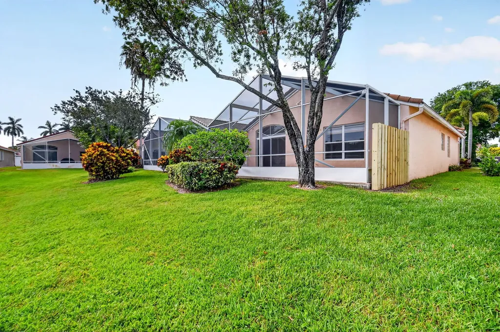 7695 Cherry Blossom Way Boynton Beach FL 33437