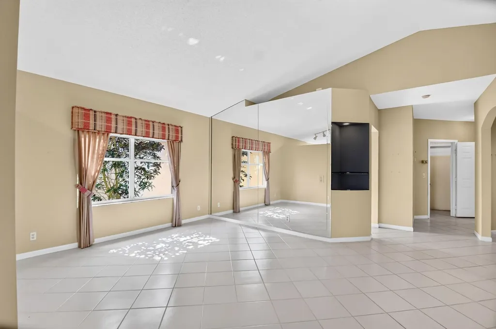 7695 Cherry Blossom Way Boynton Beach FL 33437