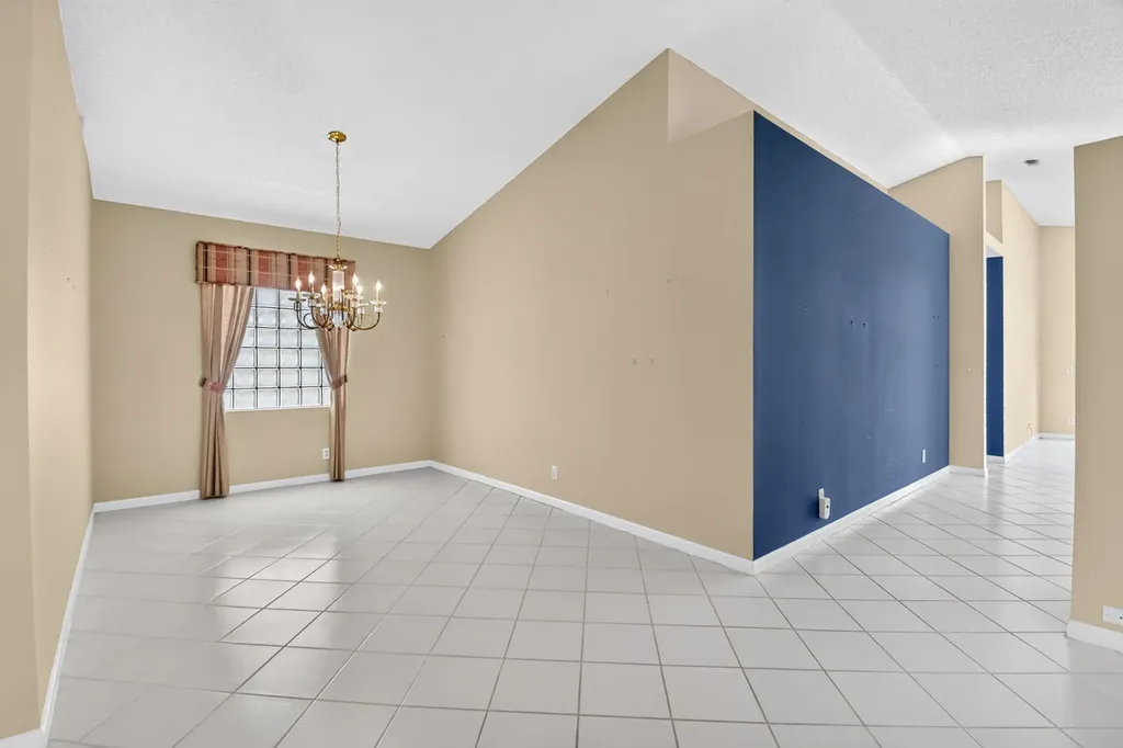 7695 Cherry Blossom Way Boynton Beach FL 33437