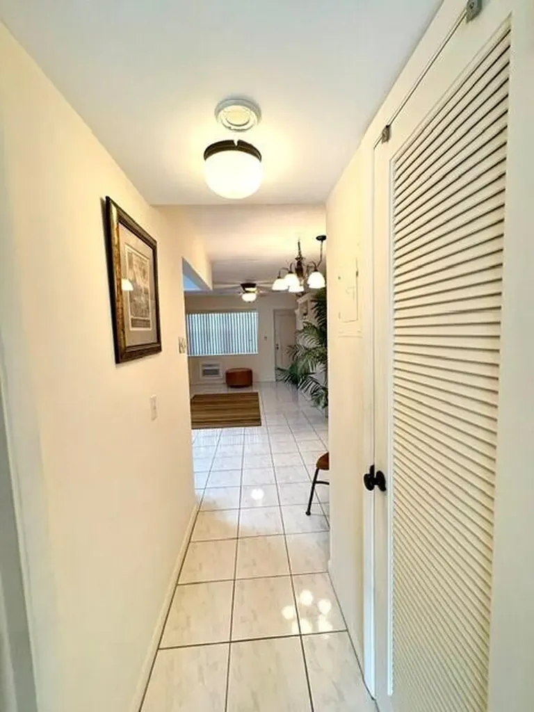 12 Windsor A West Palm Beach FL 33417