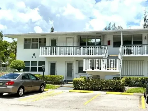 12 Windsor A West Palm Beach FL 33417