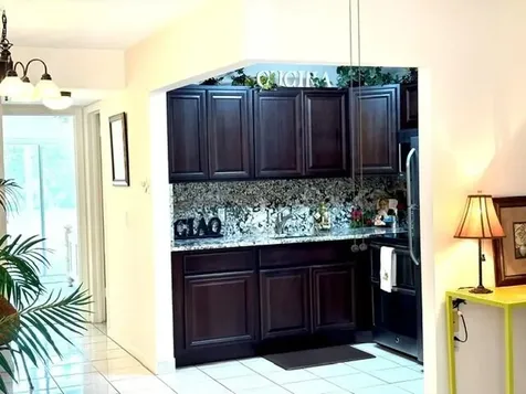 12 Windsor A West Palm Beach FL 33417