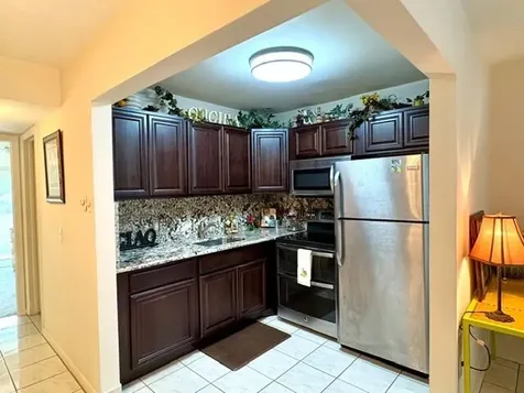12 Windsor A West Palm Beach FL 33417