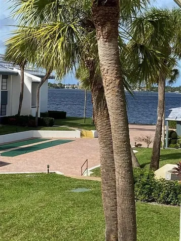 175 SE Saint Lucie Boulevard Stuart FL 34996