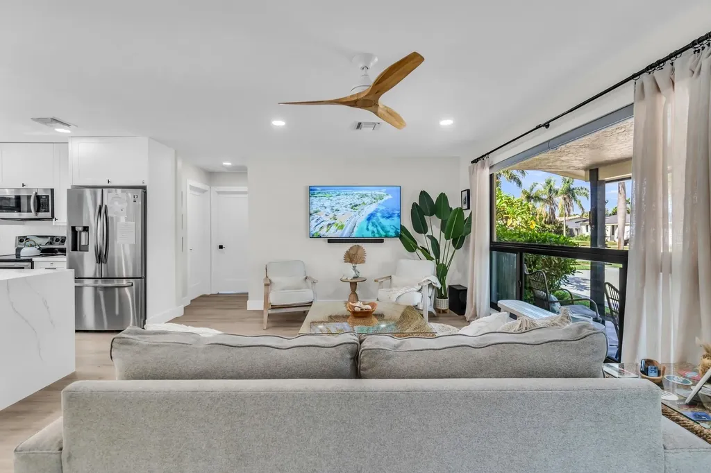 300 SE 8th Avenue Deerfield Beach FL 33441