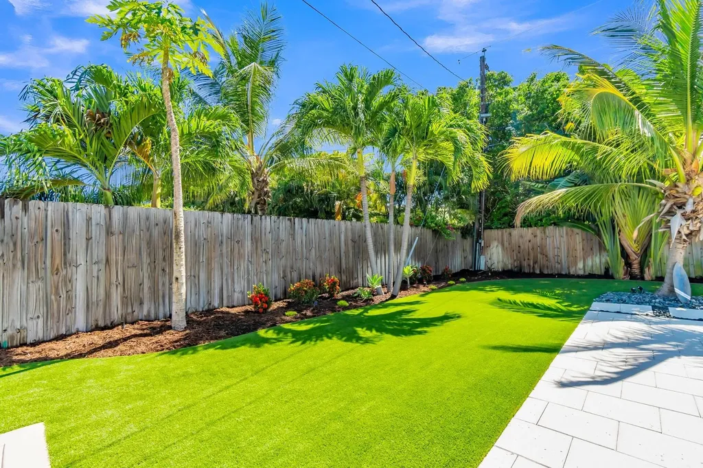 300 SE 8th Avenue Deerfield Beach FL 33441