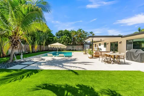 300 SE 8th Avenue Deerfield Beach FL 33441