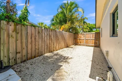 300 SE 8th Avenue Deerfield Beach FL 33441