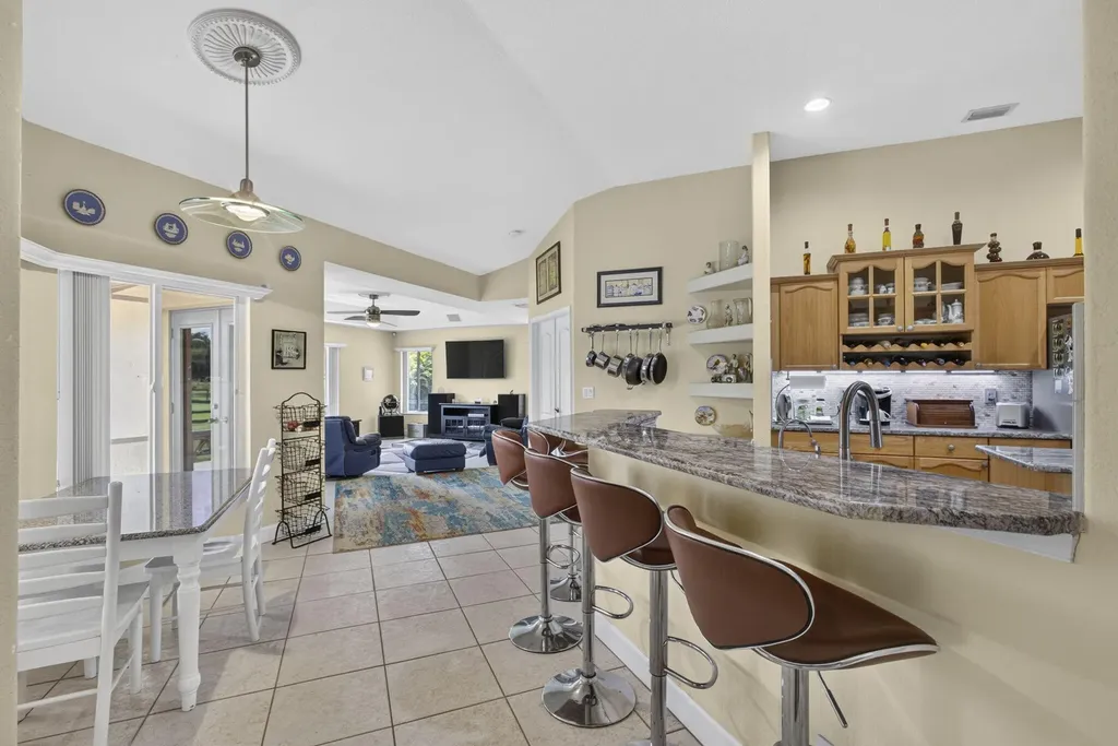 2564 Deer Run Trail Loxahatchee FL 33470