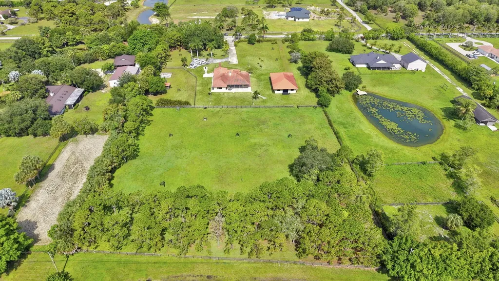 2564 Deer Run Trail Loxahatchee FL 33470