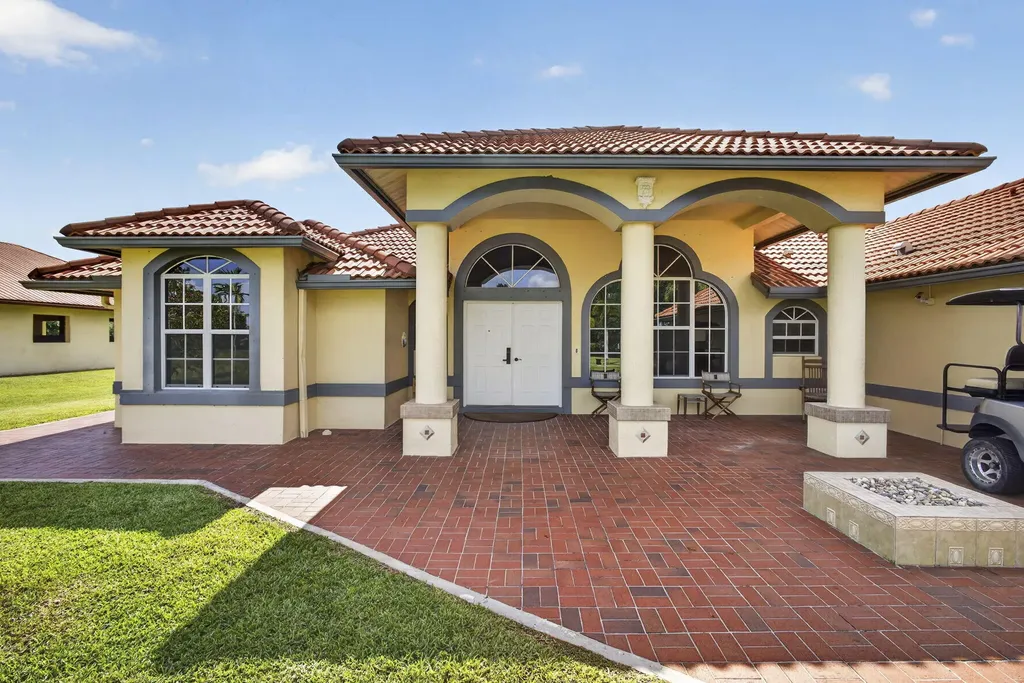 2564 Deer Run Trail Loxahatchee FL 33470