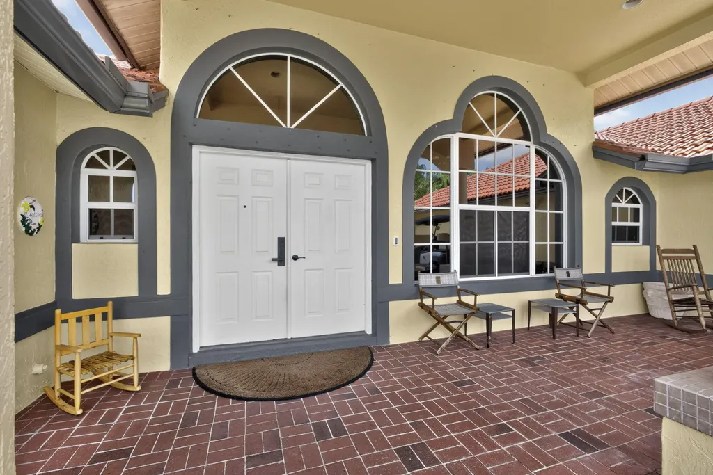 2564 Deer Run Trail Loxahatchee FL 33470