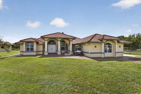 2564 Deer Run Trail Loxahatchee FL 33470