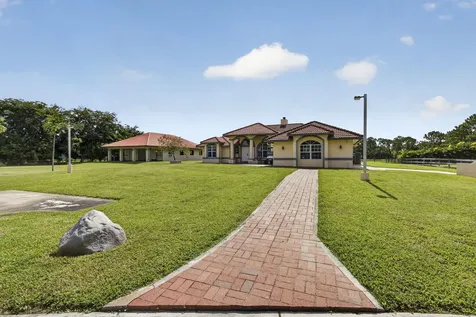 2564 Deer Run Trail Loxahatchee FL 33470