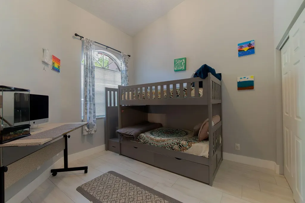 18404 Vía Di Regina Boca Raton FL 33496