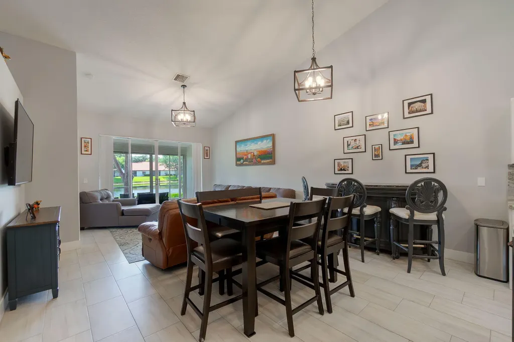 18404 Vía Di Regina Boca Raton FL 33496