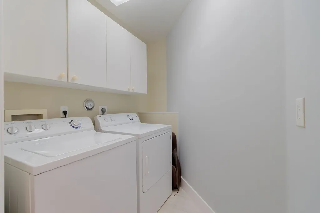18404 Vía Di Regina Boca Raton FL 33496