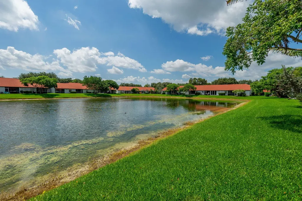 18404 Vía Di Regina Boca Raton FL 33496