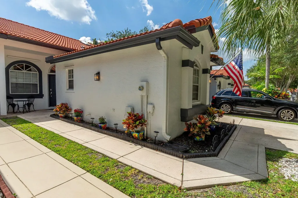 18404 Vía Di Regina Boca Raton FL 33496