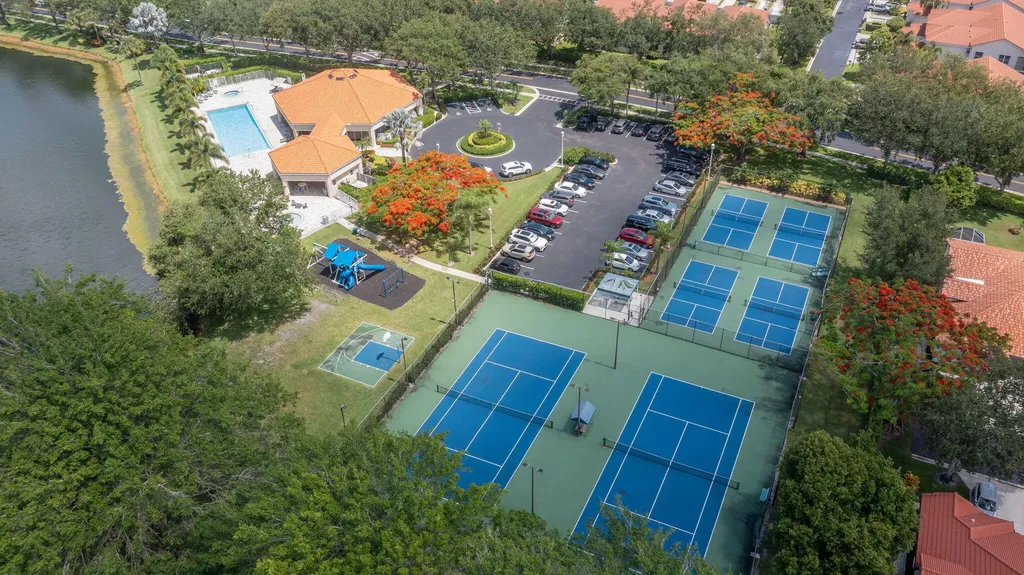 18404 Vía Di Regina Boca Raton FL 33496