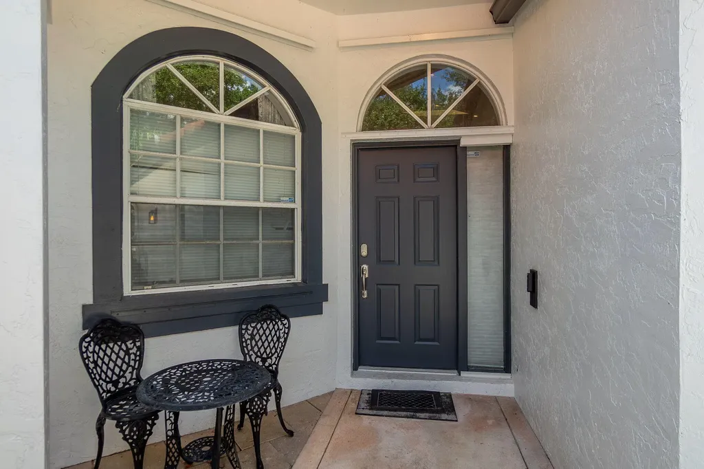 18404 Vía Di Regina Boca Raton FL 33496