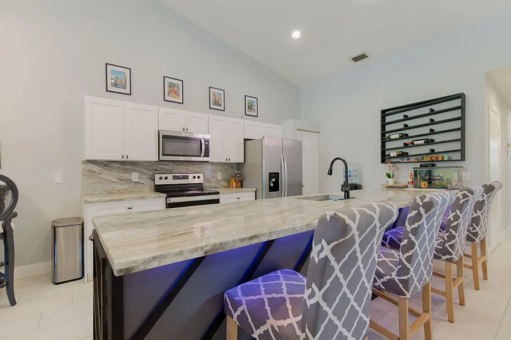 18404 Vía Di Regina Boca Raton FL 33496
