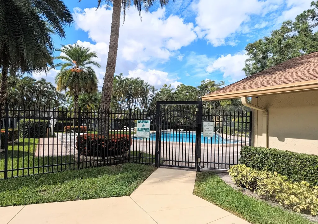 13033 Northshire Trail Wellington FL 33414