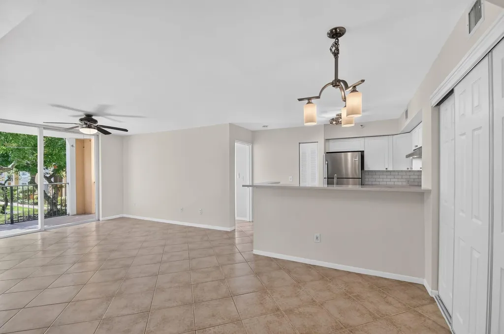 107 Yacht Club Way Hypoluxo FL 33462