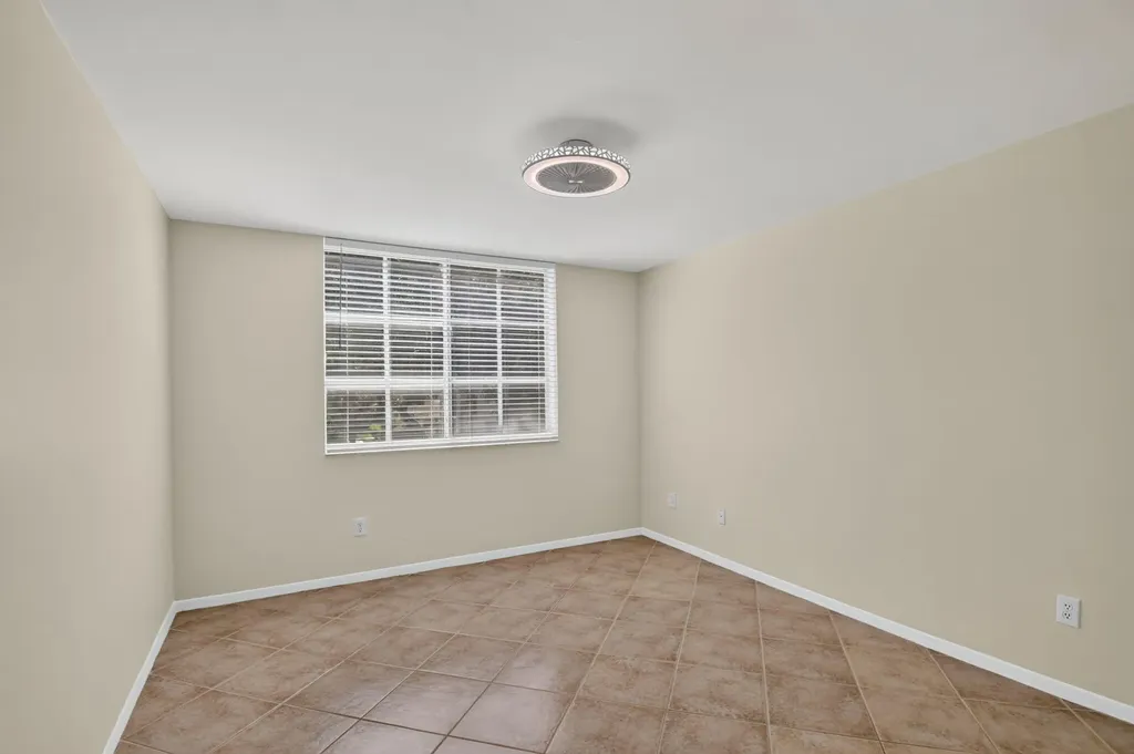 107 Yacht Club Way Hypoluxo FL 33462