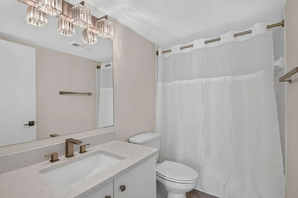 107 Yacht Club Way Hypoluxo FL 33462