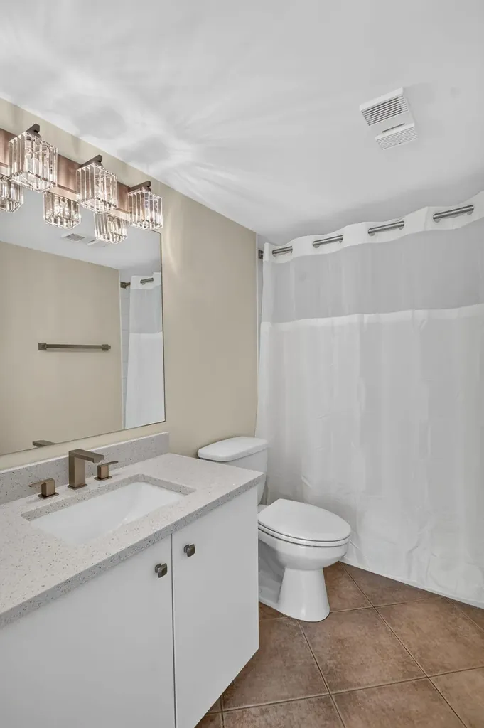 107 Yacht Club Way Hypoluxo FL 33462
