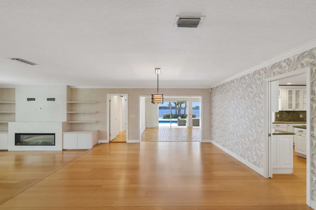 2204 Notre Dame Drive Lake Worth Beach FL 33460