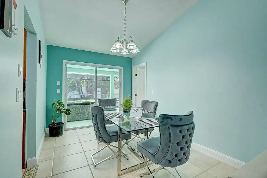 238 SW Grove Port St Lucie FL 34983