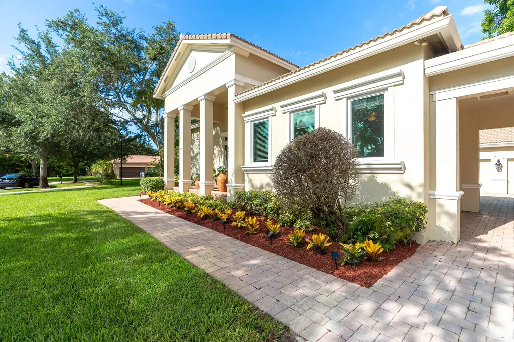 2960 SW 139th Terrace Davie FL 33330