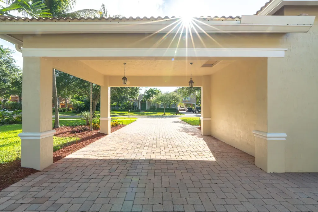 2960 SW 139th Terrace Davie FL 33330
