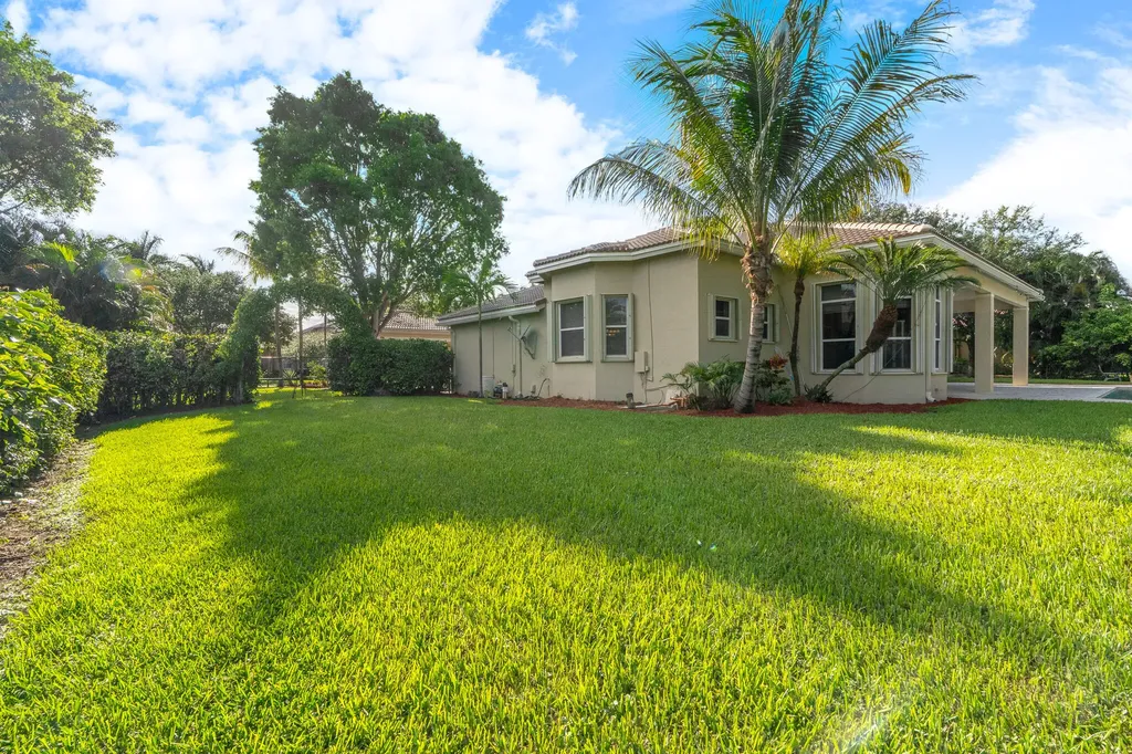 2960 SW 139th Terrace Davie FL 33330