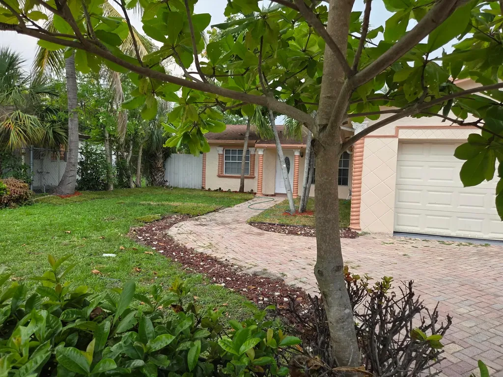 7601 Kimberly Boulevard North Lauderdale FL 33068