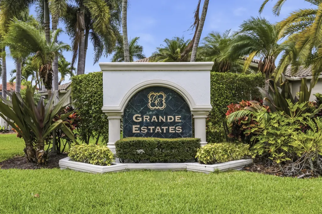 6862 Houlton Circle Lake Worth FL 33467