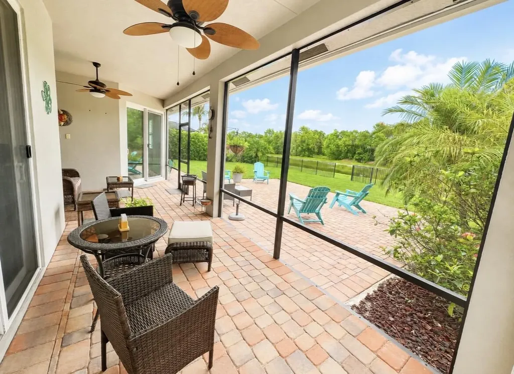 367 SW Vista Lake Drive Port St Lucie FL 34953