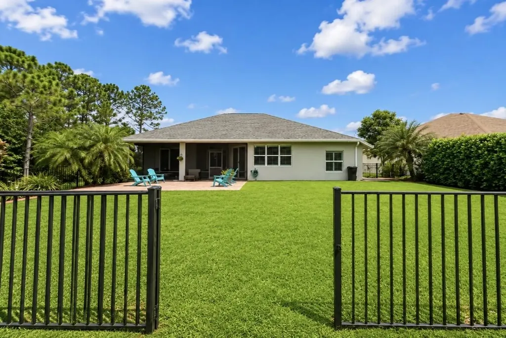 367 SW Vista Lake Drive Port St Lucie FL 34953