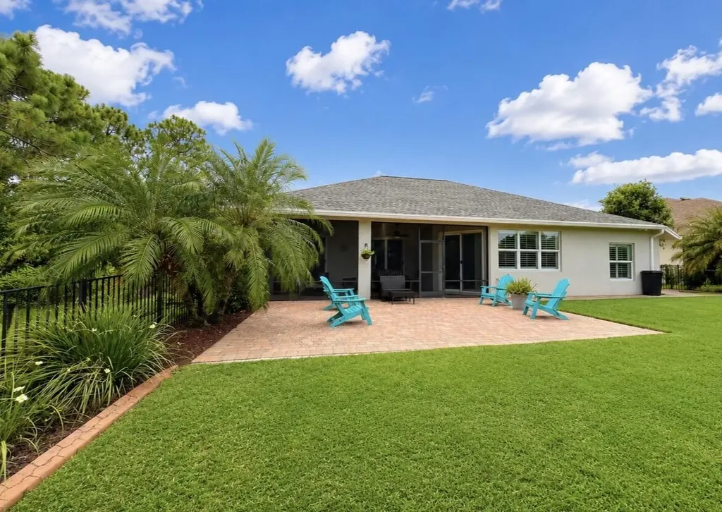 367 SW Vista Lake Drive Port St Lucie FL 34953
