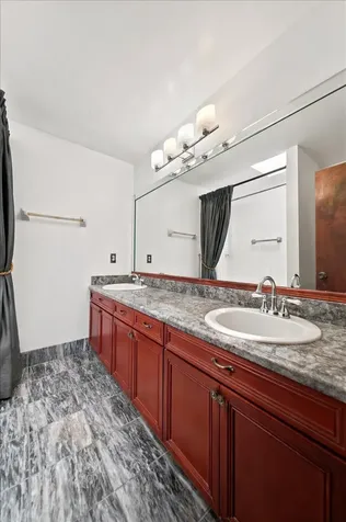 20009 NW 66th Place Hialeah FL 33015