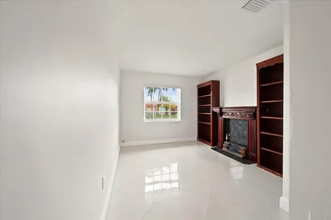20009 NW 66th Place Hialeah FL 33015