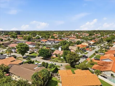 20009 NW 66th Place Hialeah FL 33015